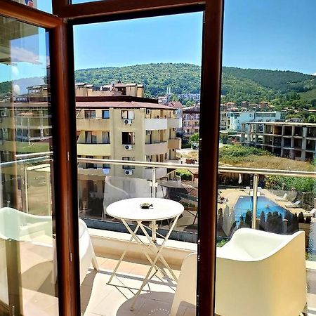 Obzor Tatyana Apartaments Bonjour Kültér fotó