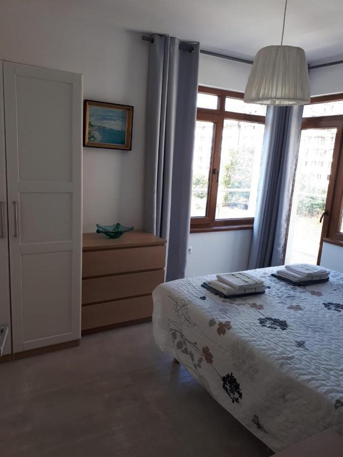 Obzor Tatyana Apartaments Bonjour Kültér fotó